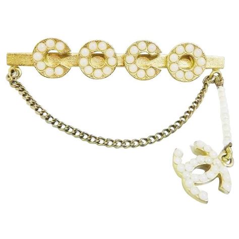 fausse broche chanel|vintage Chanel brooches.